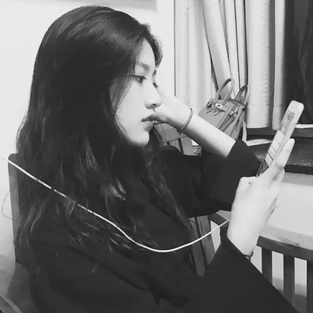 14句痛到无法呼吸的伤感句子：从前喜欢一个人，现在喜欢一个人(图6)