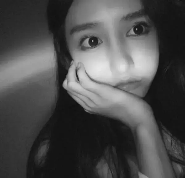 14句痛到无法呼吸的伤感句子：从前喜欢一个人，现在喜欢一个人(图7)