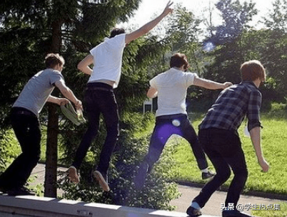 曾最非主流的兄弟，霸气重情义的说说你们还记得吗？(图16)