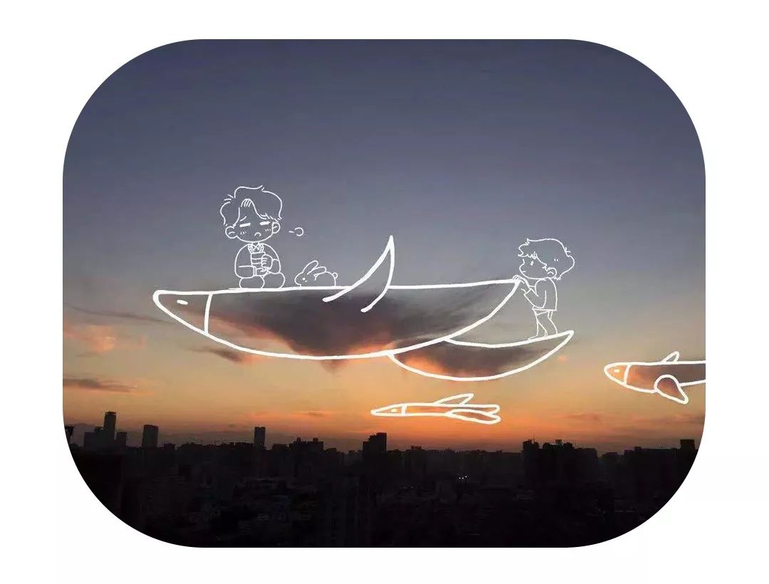 最安心的不过是抬头45度仰望天空，看到的不是灰蒙蒙，而是静谧幽深的蓝(图33)