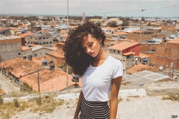 写进心窝的情感语录说说，犀利精辟，看完瞬间放松心情(图1)