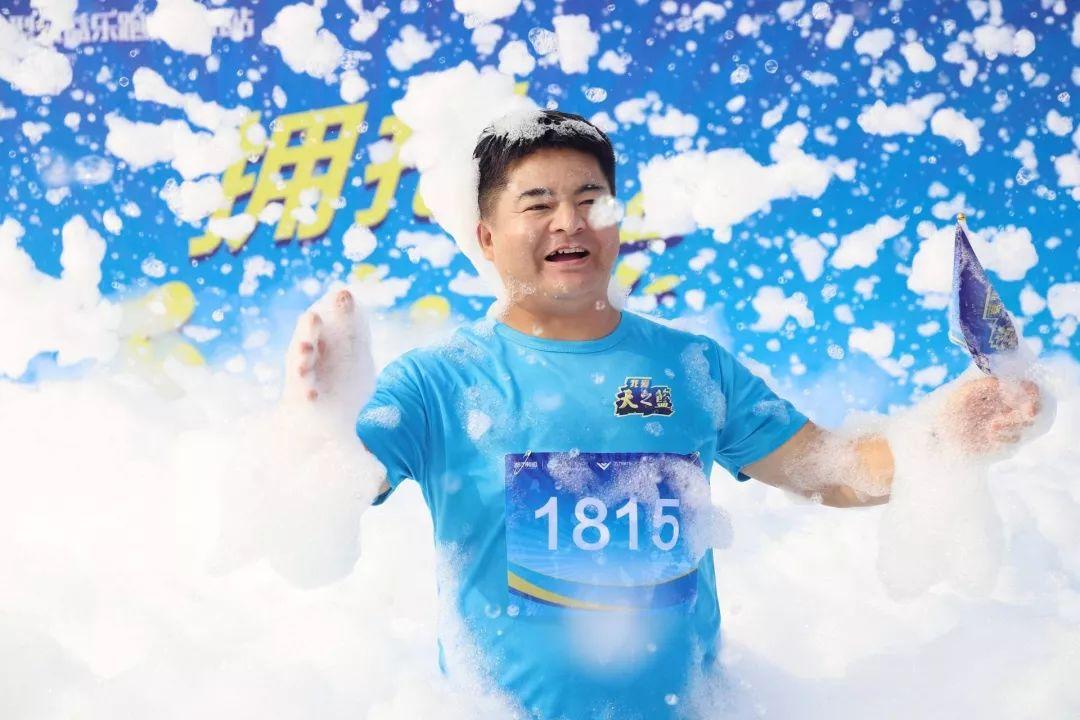 努力奔跑，不负欢笑。2019，跟乐跑一起，点亮每一片蓝天(图15)