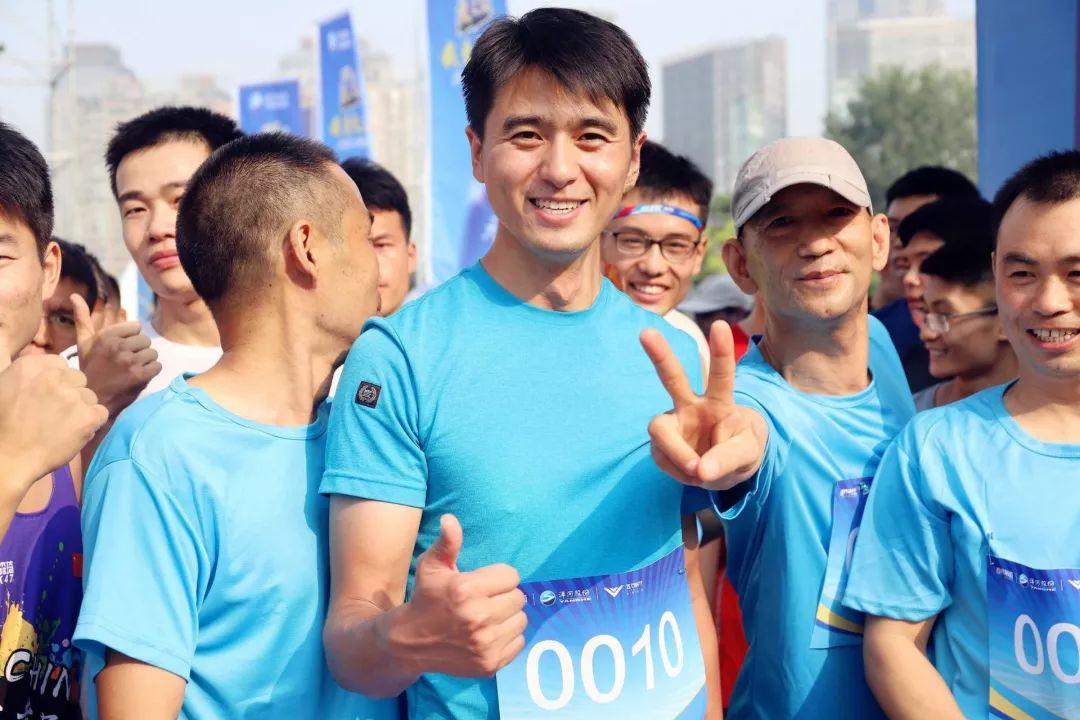 努力奔跑，不负欢笑。2019，跟乐跑一起，点亮每一片蓝天(图36)