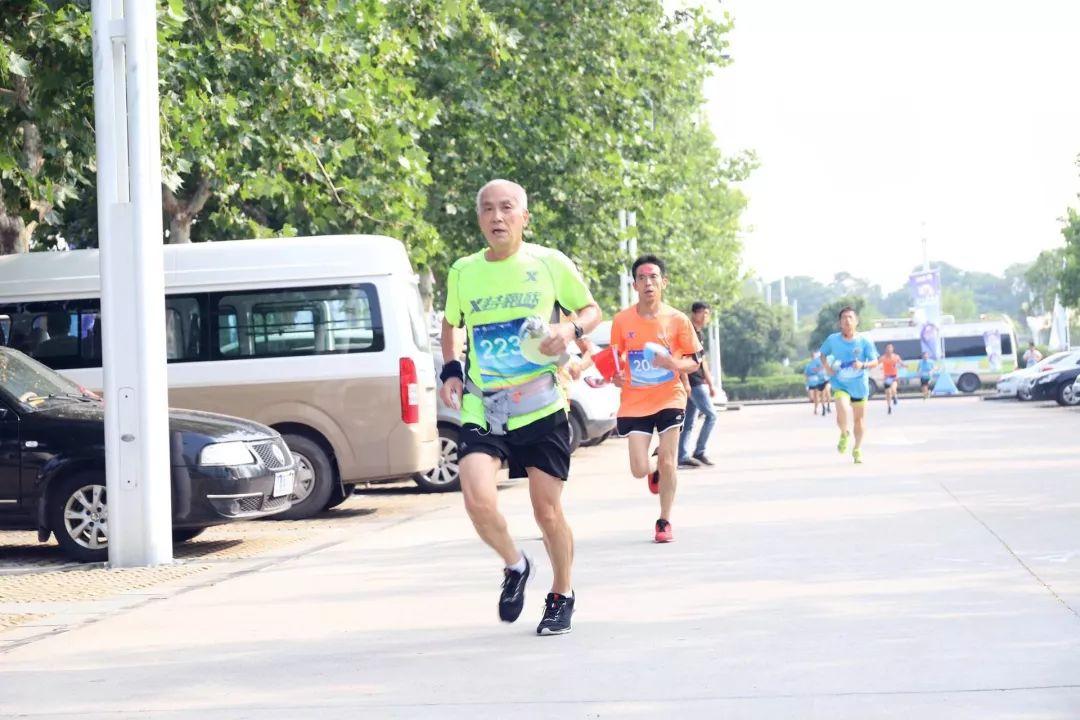 努力奔跑，不负欢笑。2019，跟乐跑一起，点亮每一片蓝天(图43)