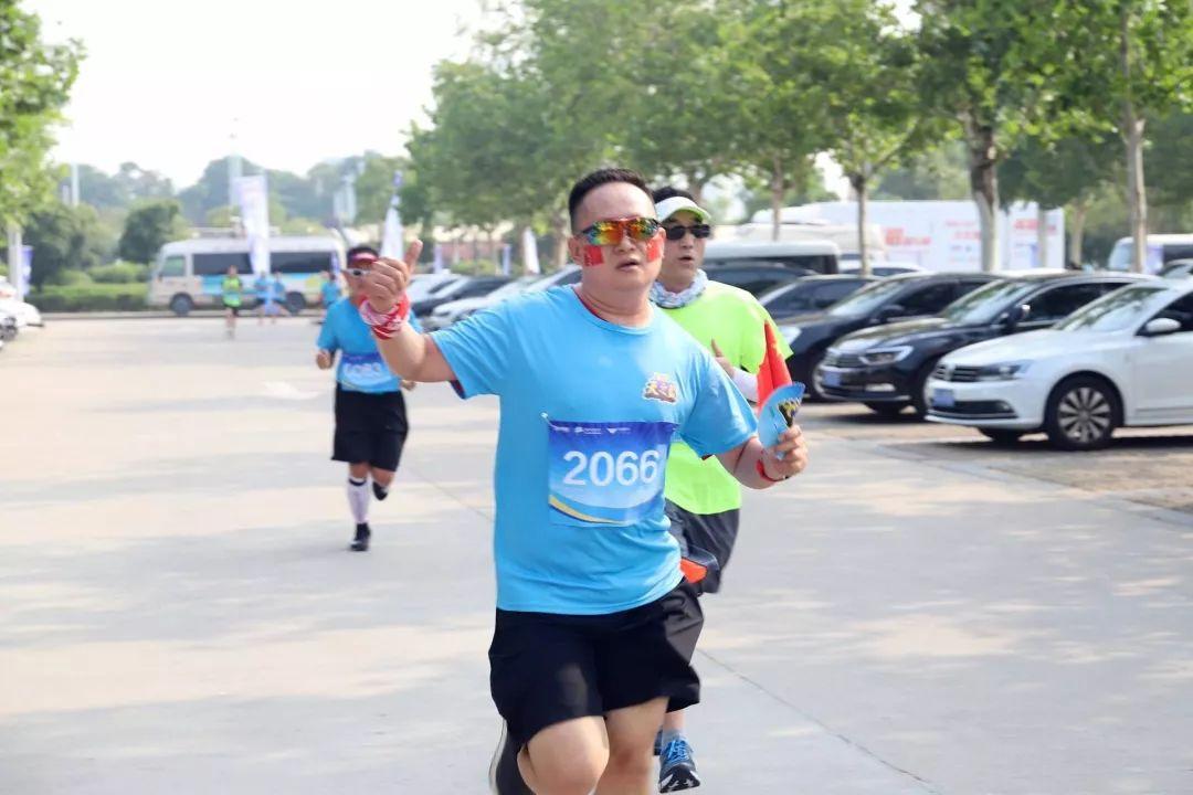 努力奔跑，不负欢笑。2019，跟乐跑一起，点亮每一片蓝天(图47)