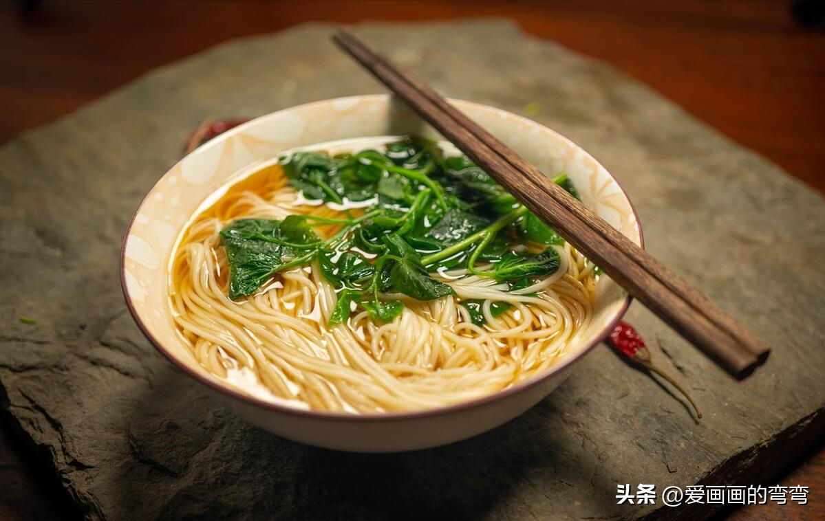 摸鱼高手的诗意之旅：上班路上的美丽风景(图3)