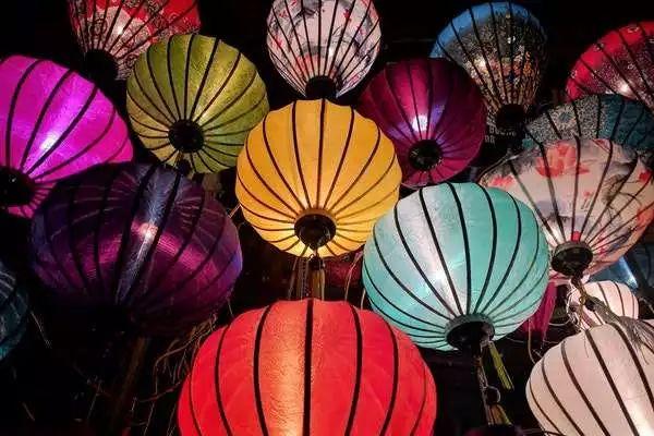 十五首最美的元宵诗词(图14)