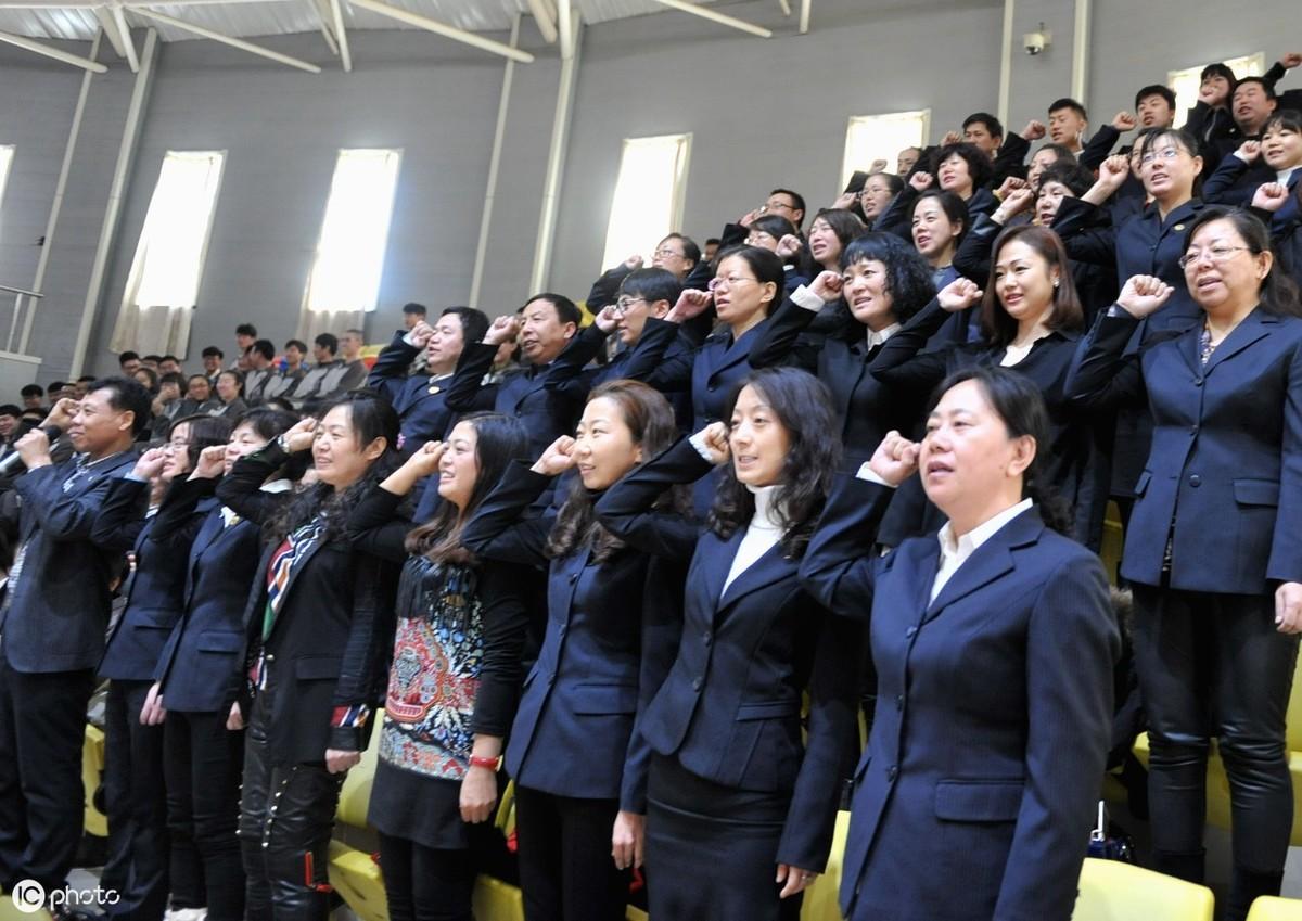 50句企业内训鼓舞团队士气打鸡血的话，收藏好，助力员工斗志昂扬(图1)