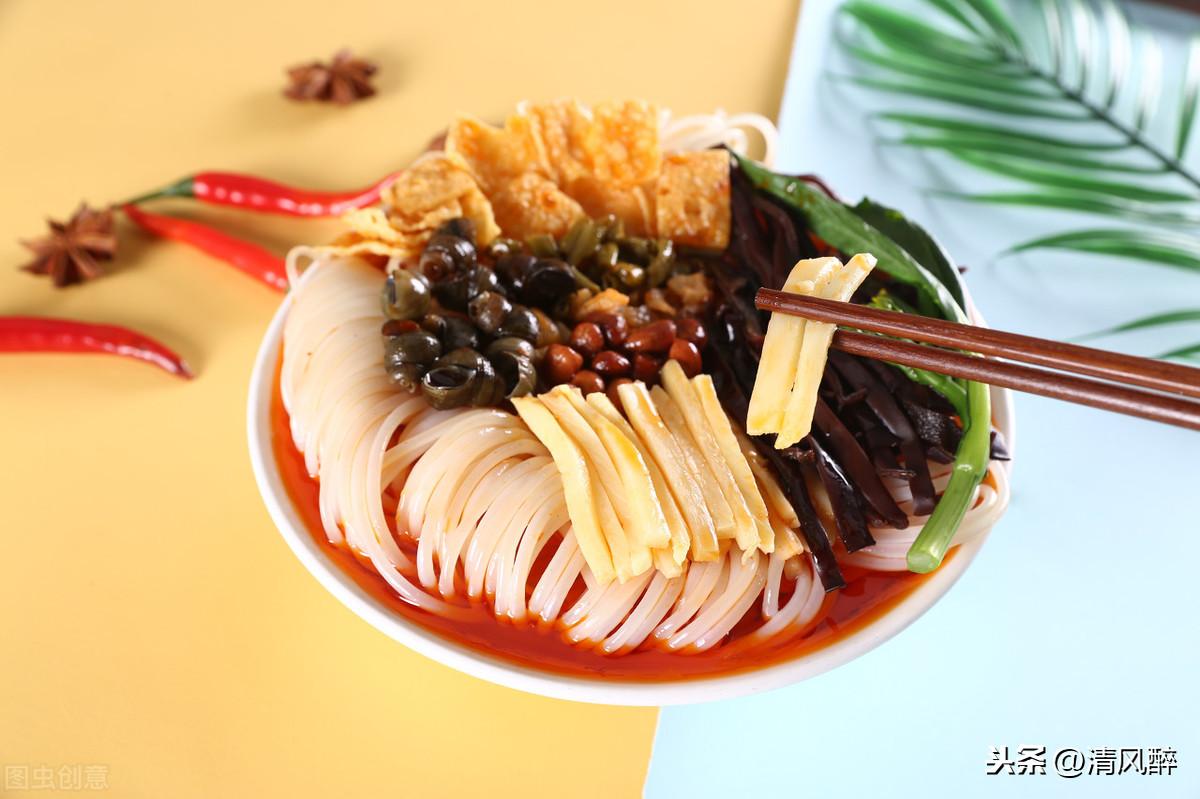 吃螺蛳粉的朋友圈心情说说(图2)