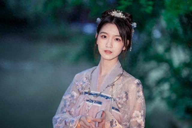 20句抖音热门话题文案 | 我赚了两亿，一个失忆，一个回忆(图1)