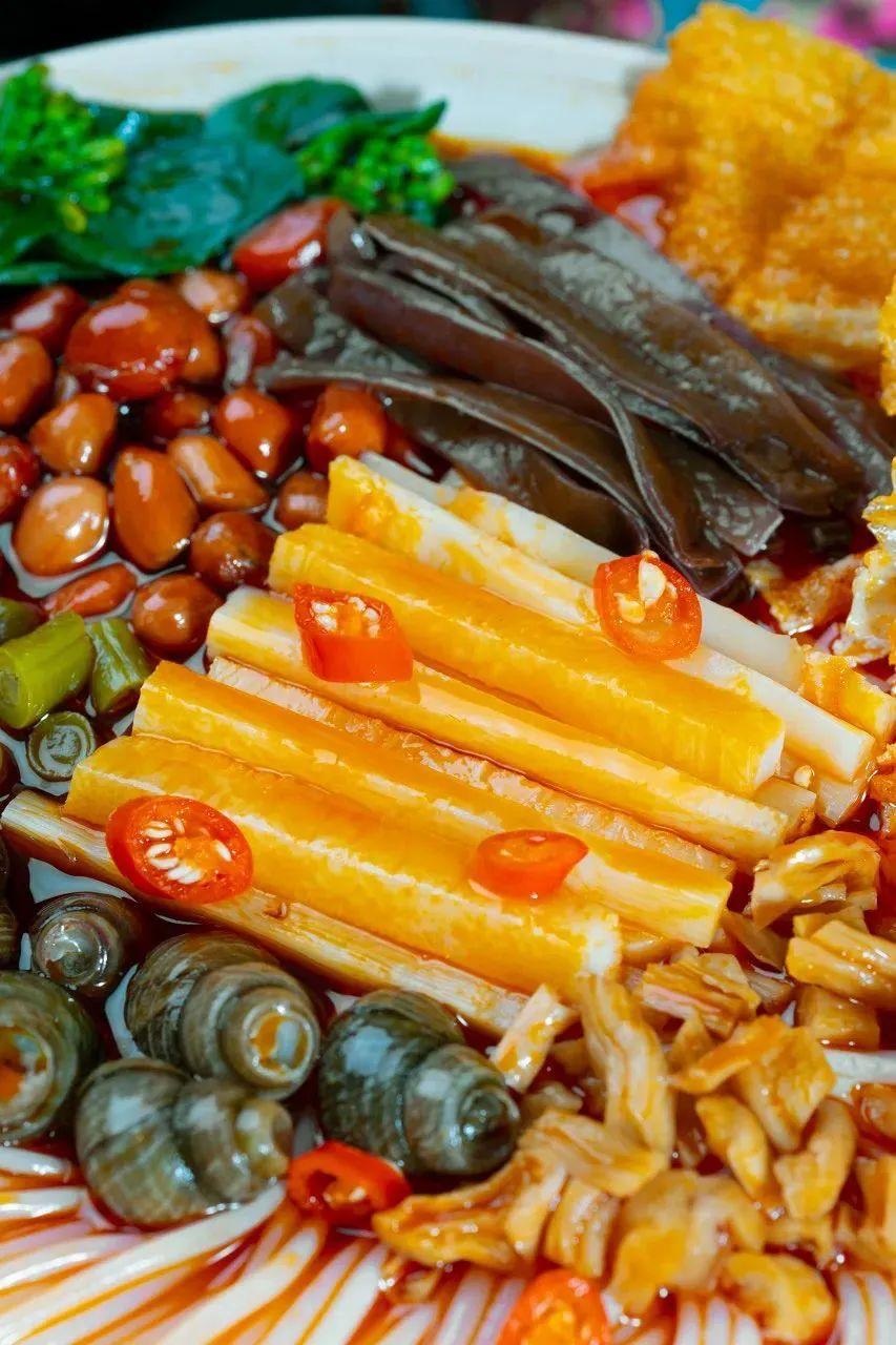 嗦一碗螺蛳粉，忆一段乡愁(图1)