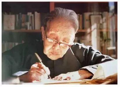 心中的风雨来了，我只躲到你的怀里｜冰心小诗15首(图1)