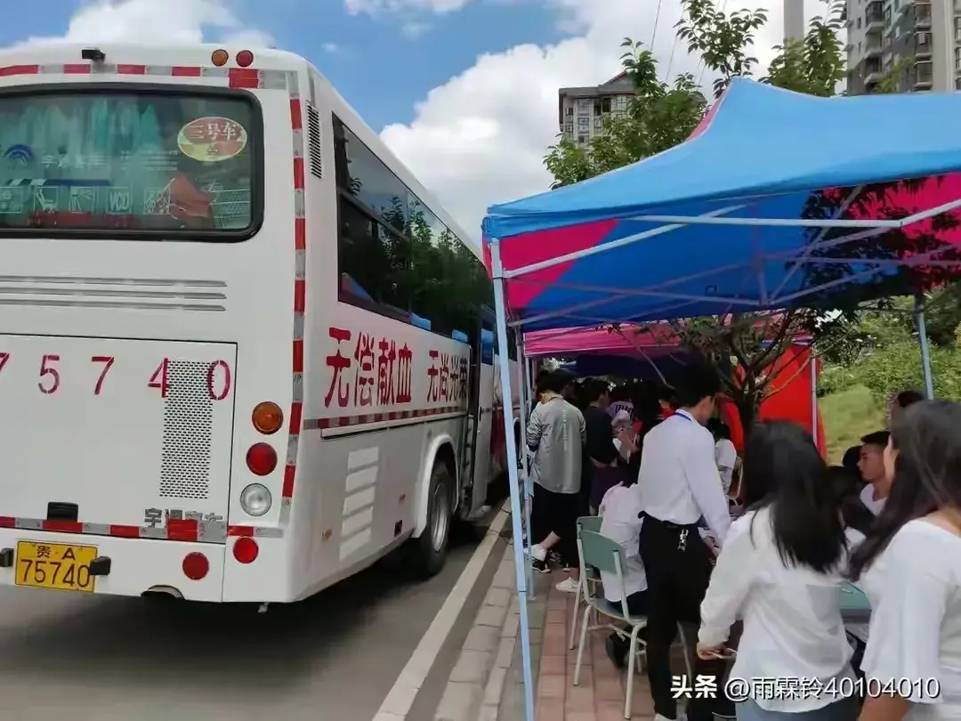 献血的力量：一位女孩的勇气与奉献(图2)