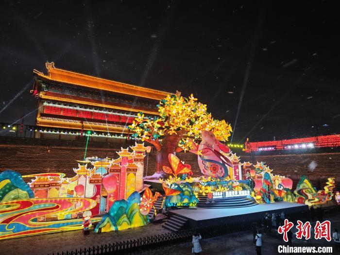 古都今岁尽 灯影迎春来(图2)