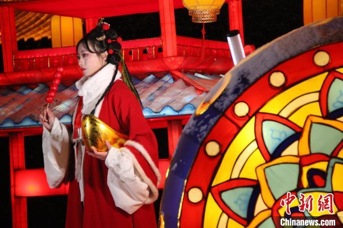 古都今岁尽 灯影迎春来(图4)