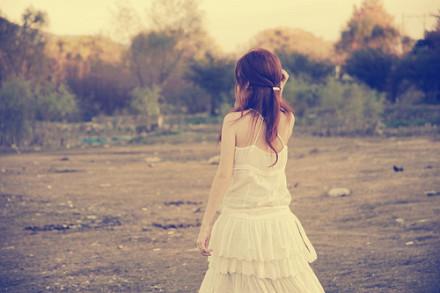 放不下她的说说 往日的浓情始终还是放不下(图1)