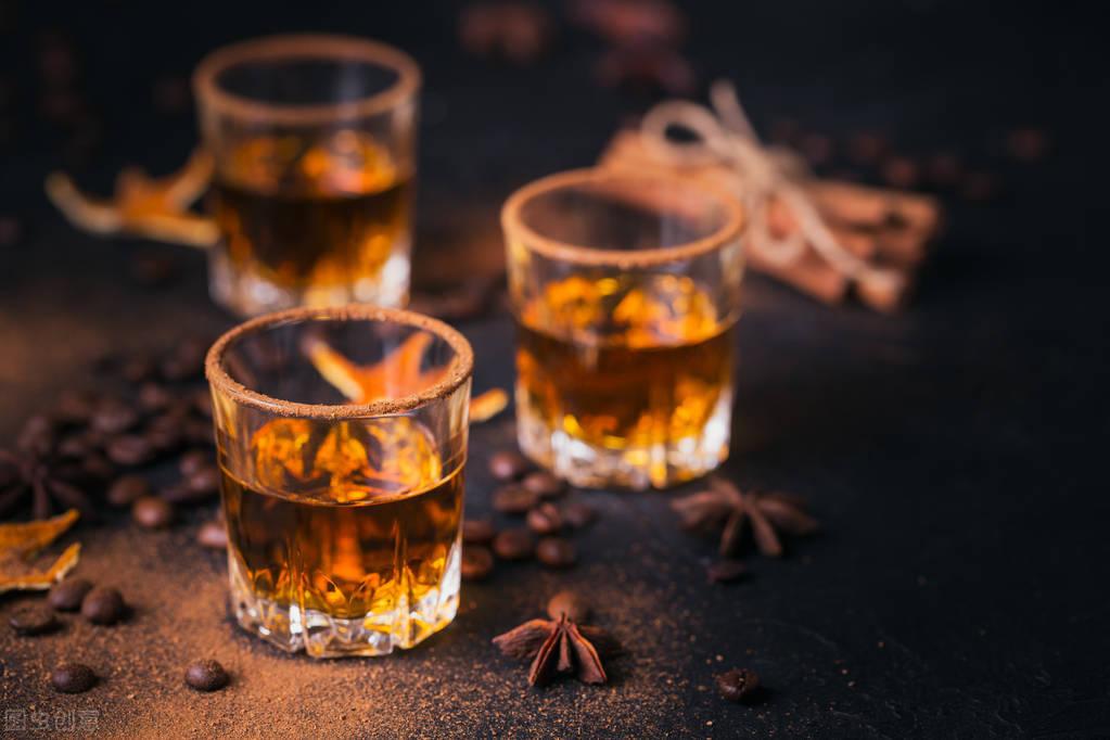 精选100句和酒有关的诗句（每一句都很美）(图1)