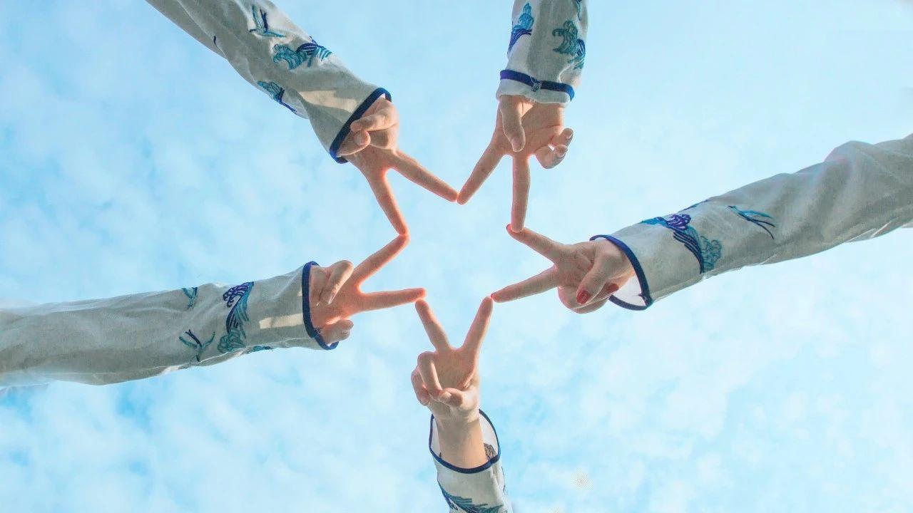 26首青春诗词，愿你以梦为马，不负韶华(图7)