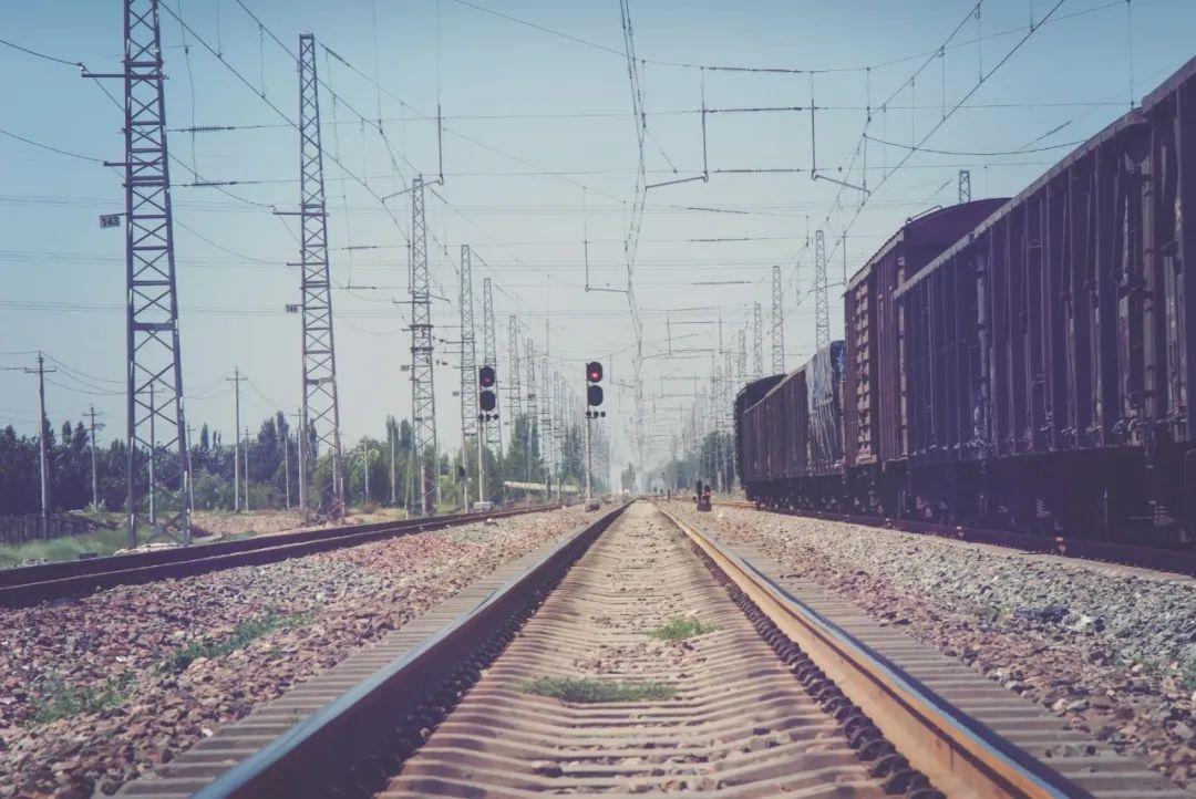 26首青春诗词，愿你以梦为马，不负韶华(图8)