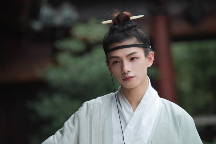 古代天才少年的绝美诗词，飘逸脱俗，读完这10首诗，心都快化了(图11)