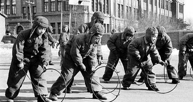 致那些50、60、70、80后的纯真童年，越长大越怀旧，看完泪目(图15)