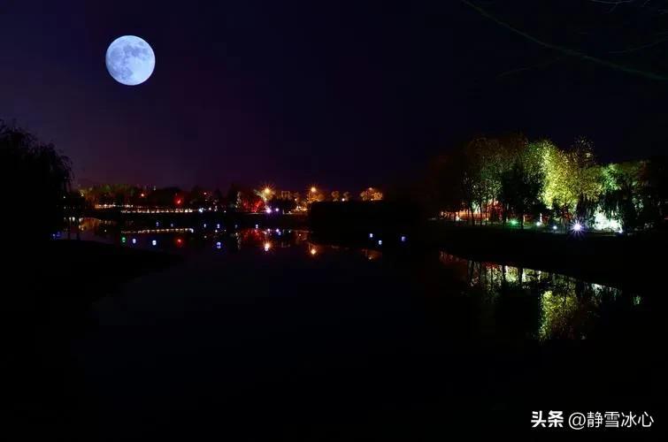 静夜，思绪在月色下缱绻，在文字里缠绵(图2)