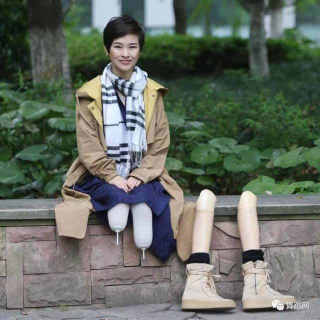 廖智：地震失去双腿成舞后，离婚后另寻良人，励志13年终获幸福(图4)