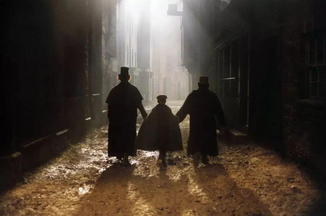 狄更斯经典语录荟萃，天下最苦恼的事莫过于看不起自己的家~(图2)