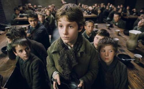 狄更斯经典语录荟萃，天下最苦恼的事莫过于看不起自己的家~(图4)