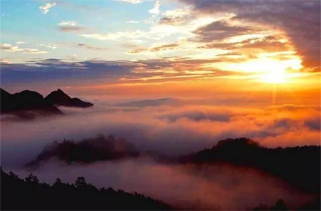 关于大漠的8条经典句子，在古诗词领略大漠风光(图2)