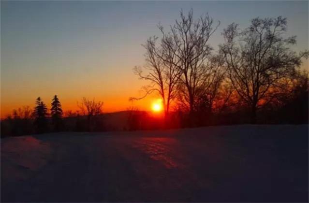 关于大漠的8条经典句子，在古诗词领略大漠风光(图3)