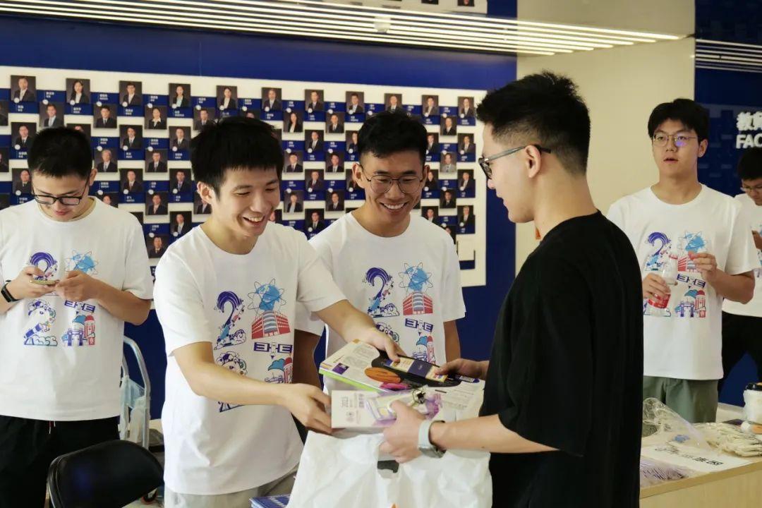 你好，新同学！(图32)