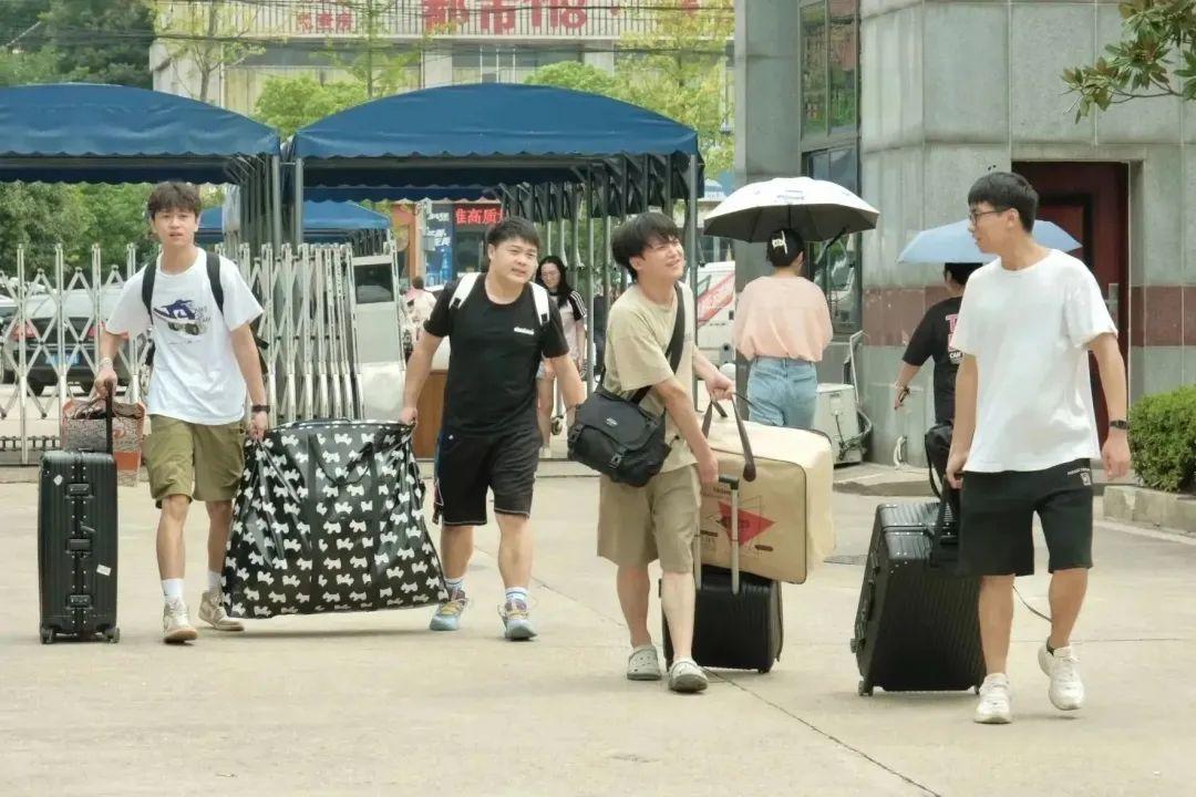 你好！新同学｜@中南林涉外萌新 满满仪式感，只为迎接你(图3)