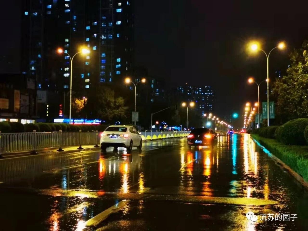 八月未央，秋雨连绵，天凉好个秋(图1)