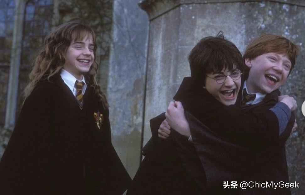 《哈利·波特20周年》哭点满满！哈利告白，罗恩对赫敏说我爱你(图2)