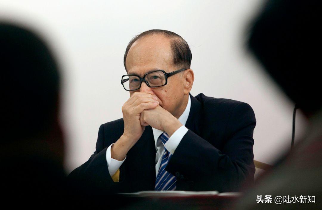 男人没钱没人脉时，牢记李嘉诚16字“真言”，早晚飞黄腾达(图4)