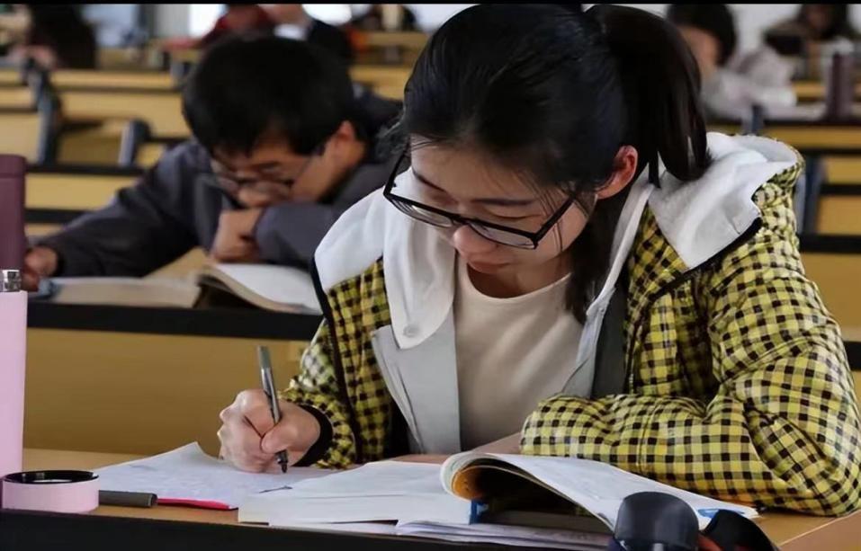 考试失利后，是母亲的温柔包容，让我重新振作起来(图2)