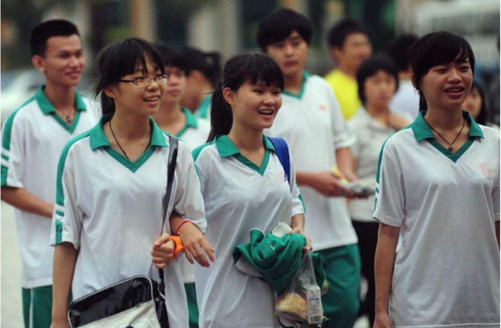 学霸在光荣榜上留言，拿“段子”当座右铭，比学习成绩还“精彩”(图7)