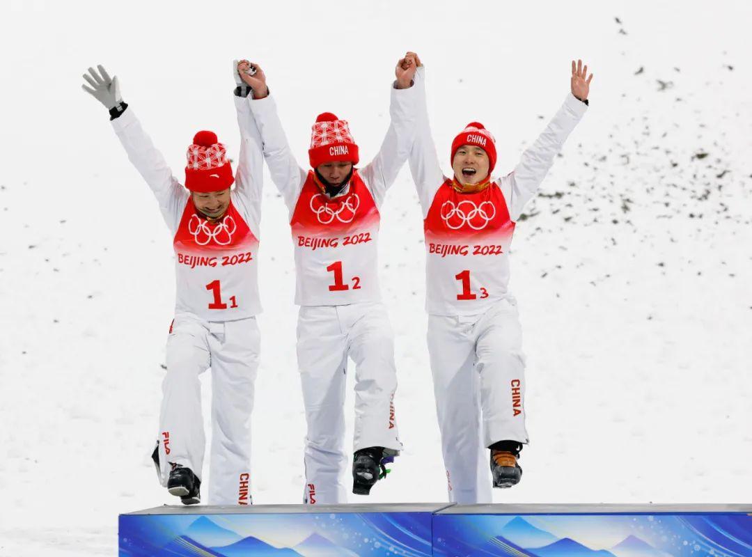 这张X光片刷屏！网友：破大防了......(图3)