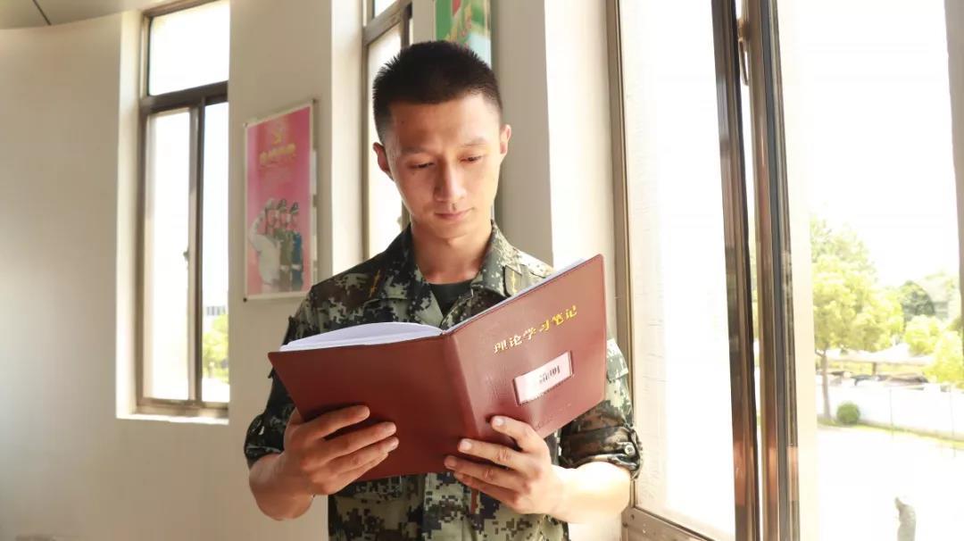 “土味情话”不过瘾，三行情诗送给你(图11)