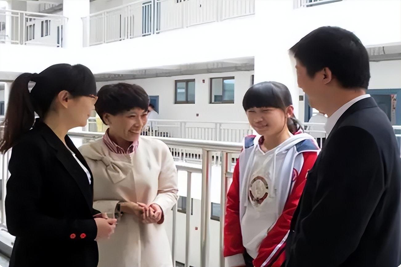 跟老师打交道20年，才发现家长常和老师说3句话，比“送礼”管用(图5)