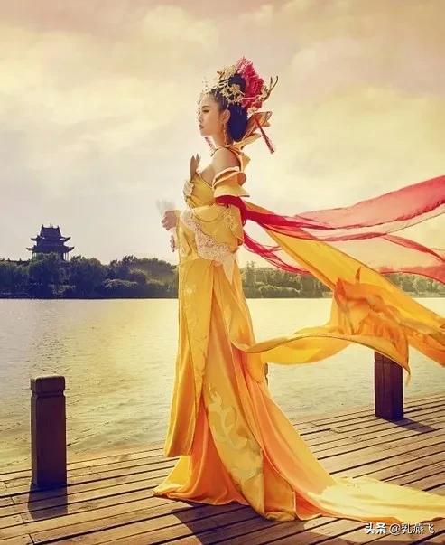 学生背诵的“励志金句”竟是“香艳词曲”!历史真相必须还原(图14) 学生背诵的“励志金句”竟是“香艳词曲”!历史真相必须还原(图14)