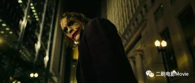 《蝙蝠侠:黑暗骑士》(The Dark Knight)–人类与命运的永恒对抗(图8) 《蝙蝠侠:黑暗骑士》(The Dark Knight)–人类与命运的永恒对抗(图8)