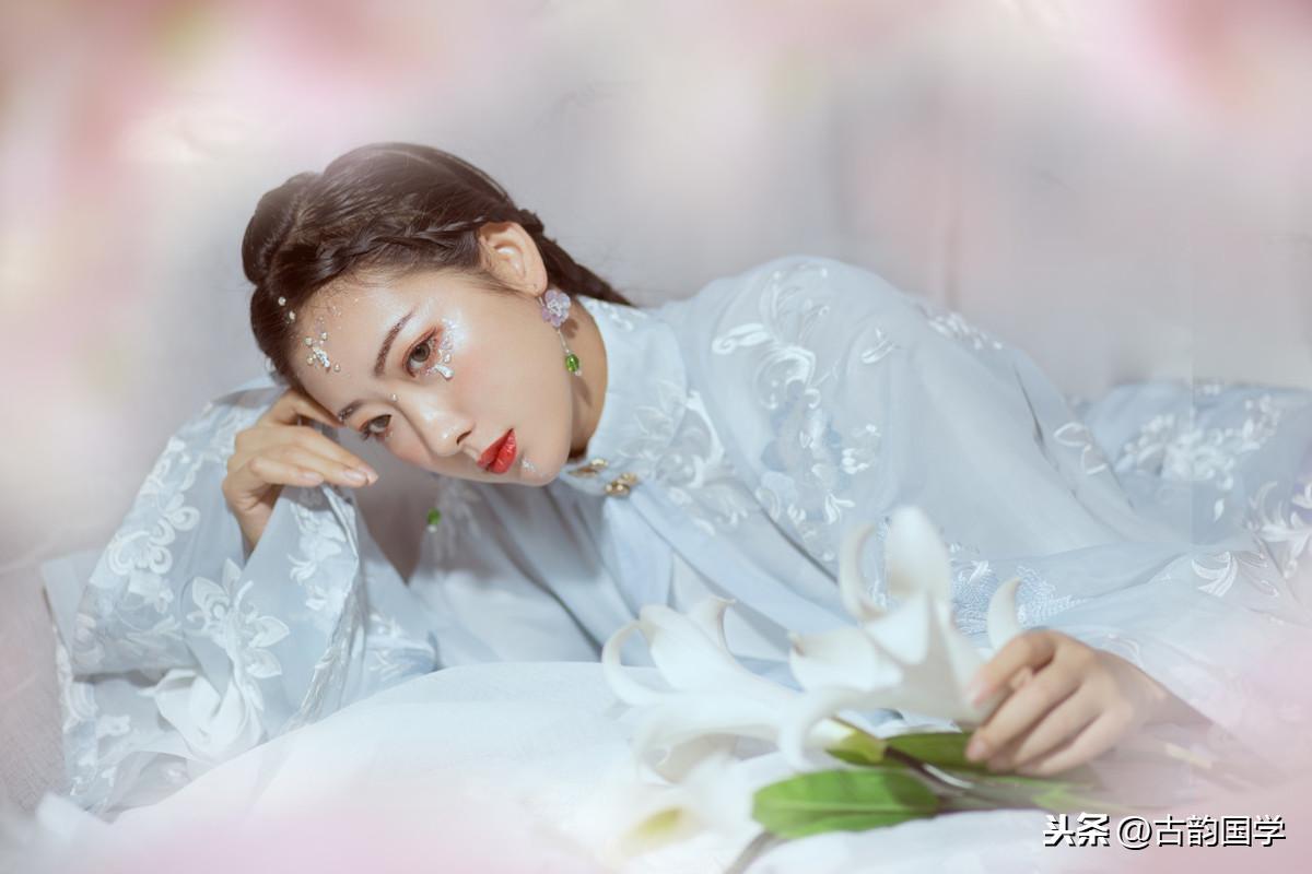 全部《宋词》很难背，但这60句千古名句值得背下来(图1)