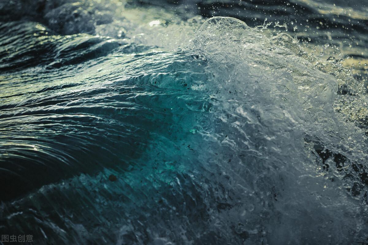 十首经典大海诗词，波澜壮阔，展现了中国人的博大胸怀(图9)