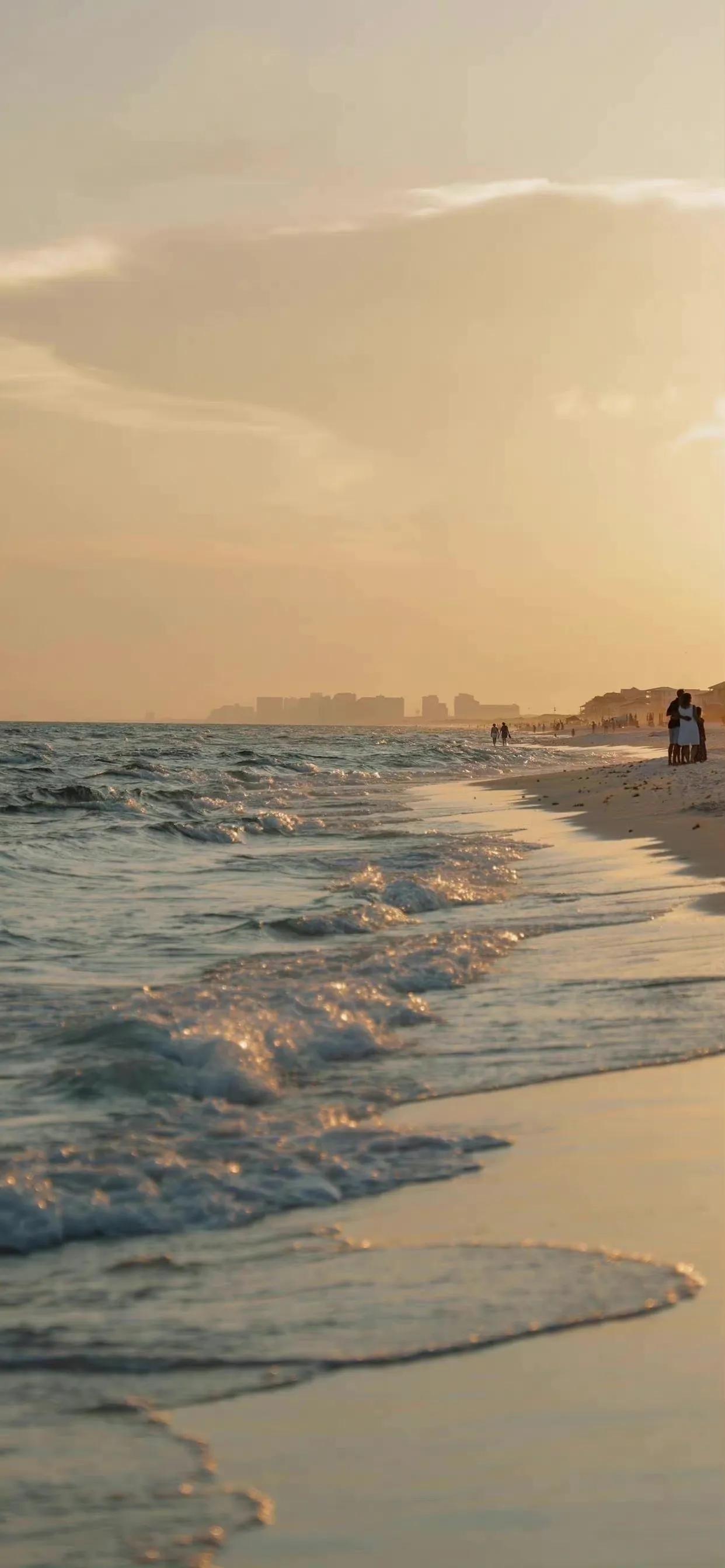 “沧海先迎日，银河倒列星”大海那些浪漫句子(图3)