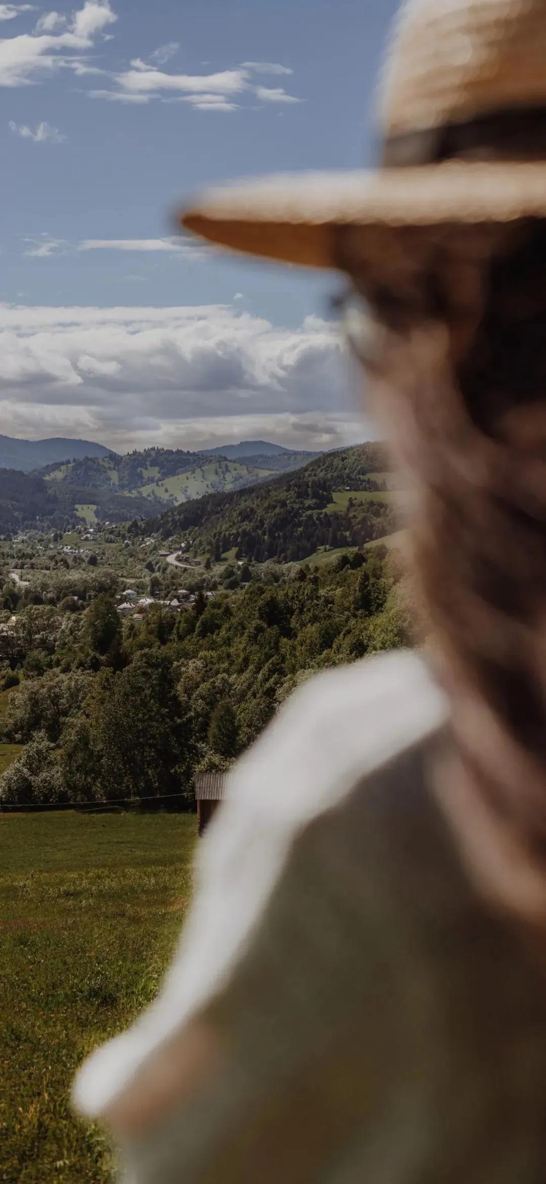 “沧海先迎日，银河倒列星”大海那些浪漫句子(图7)