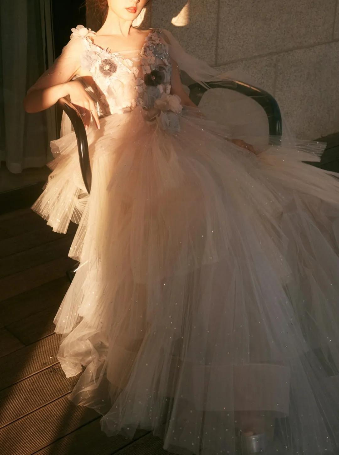 那些超现实的句子「有财务上的自由，才有更多选择上的自由」(图2)