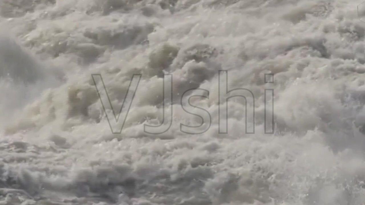 一人一首长江诗词，写出了中华民族的气魄，中华民族的胸怀(图6)