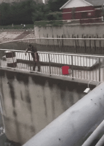 开心一刻：兄弟你摊上大事了，大家说说看这个要扣多少分(图19)